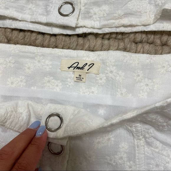 White Two-Piece Set - Picture 5 of 6